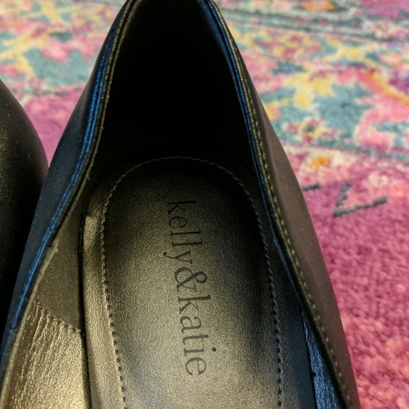 Kelly and Katie Black Heels - Picture 3 of 5